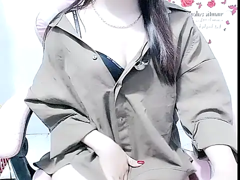 Emilysexy_cut live