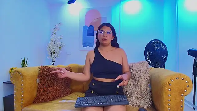 Scarlett_blazer live