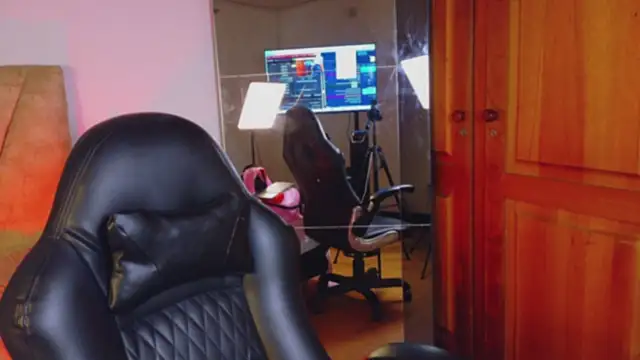 victoria_withmore live