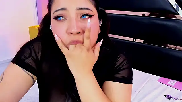 Emma_monserrat live