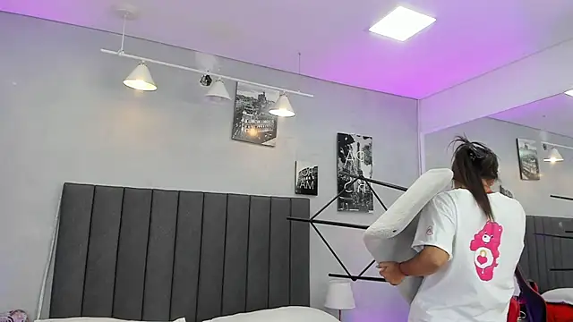 kendra_london live