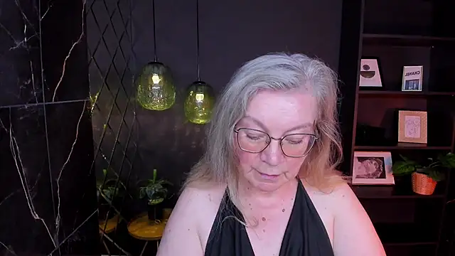 NataliMellow live
