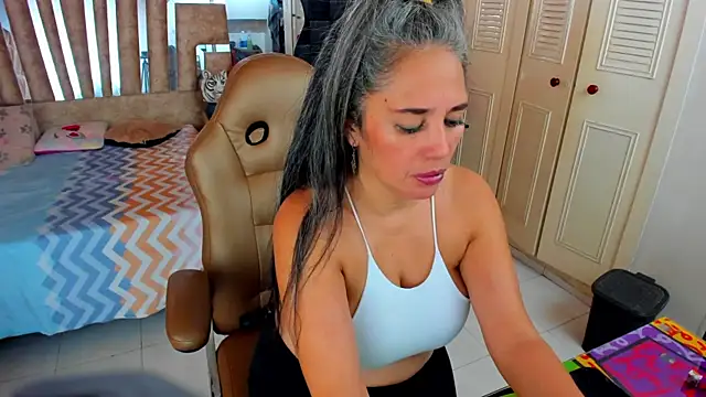 cute_sassy live
