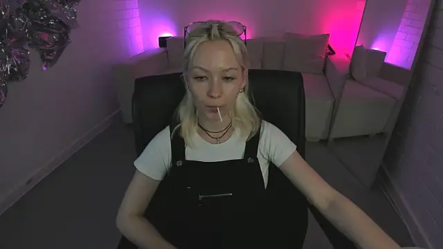 OliviaVale live