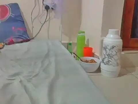 Queen_Zuri live