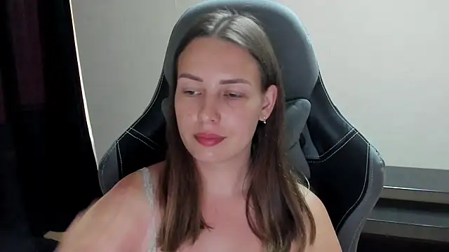 Mia_shy1 live