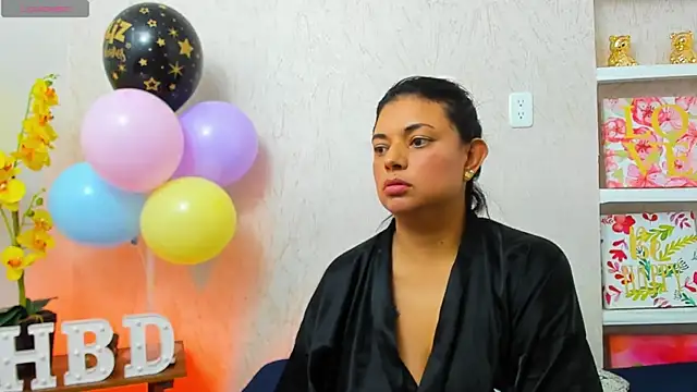 ChloeSmith9 live