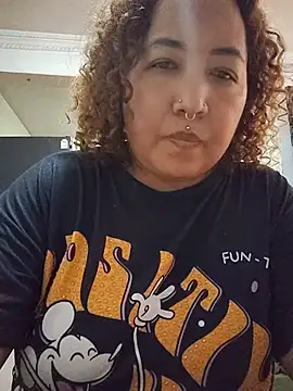 CurvyHeat live