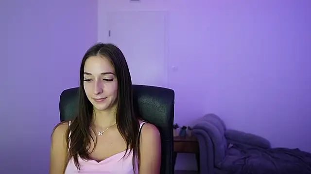 Crystalbrunette18 live