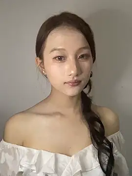 June-Baby live