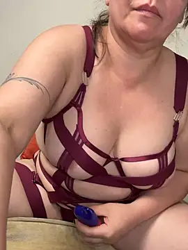 LadySaraNoir live