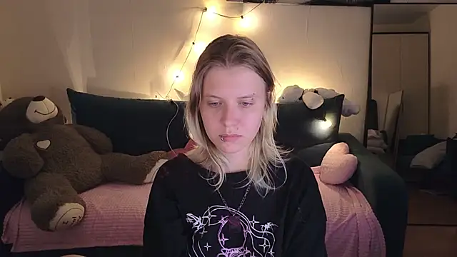 Viki_Charm live