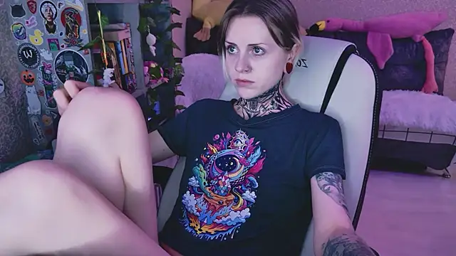 NaniMoore live