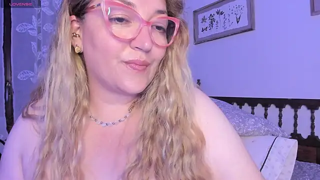 Naty_Mature_ live
