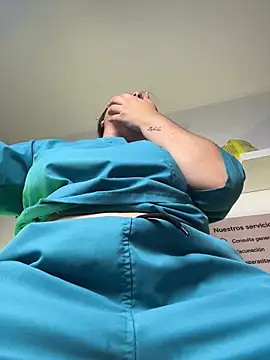 Nahomy_benet live