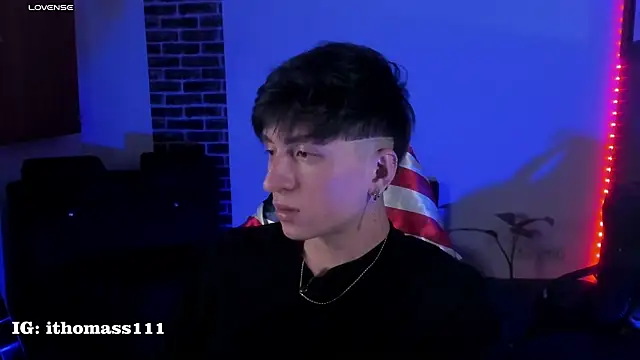 Thomass_clark live