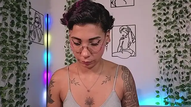 MiaMorgan_ live