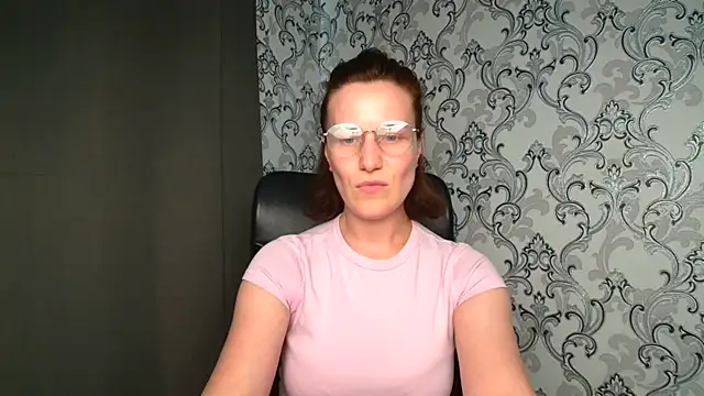 Kelly_Kisss live
