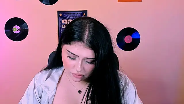 amanda_striking live