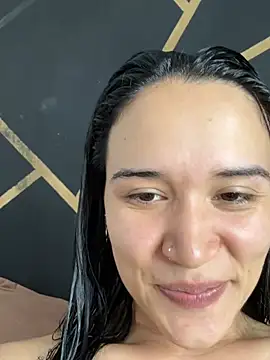 Victoria_Monrou live
