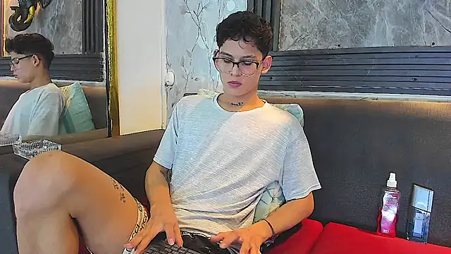 Brianhot0F live