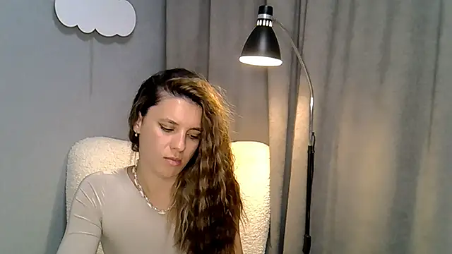 KiraHoney live