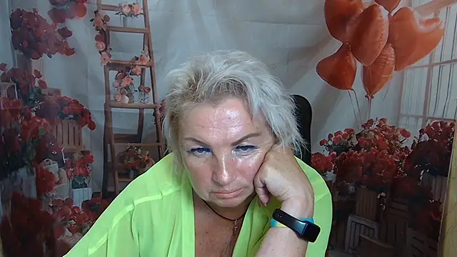 RenataDaster live