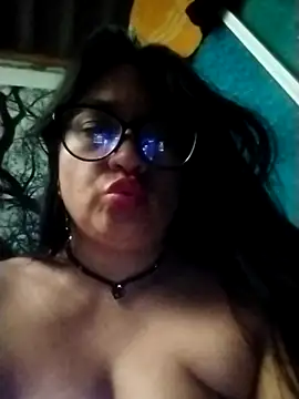 LatinSquirtBaby live