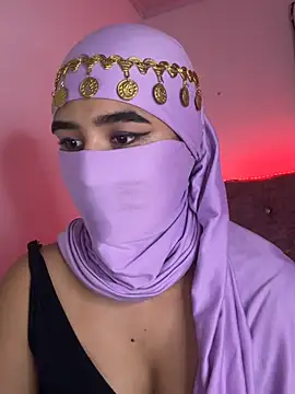 Aisha-Zayed live