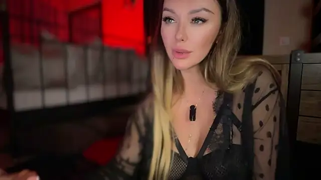 Untamed_Reina live