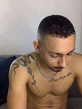 NicolasChest_xxx live