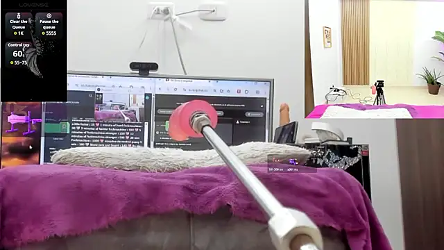 Paulina_Davis_ live