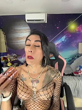 Nella_Dolls live