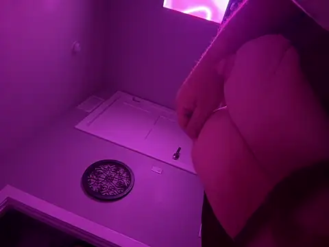 hugemanbreasts live