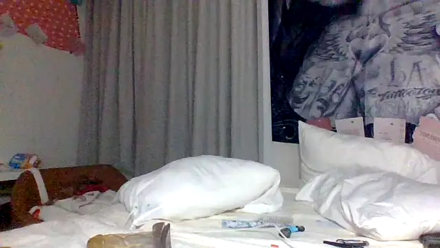 Dicksee_Left live