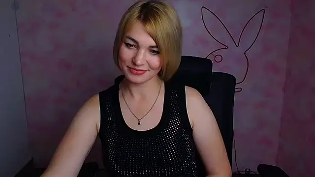 CuttieEmma live