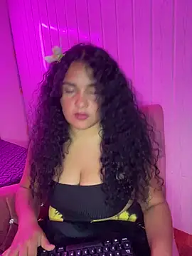 Taylor_Boobs2 live