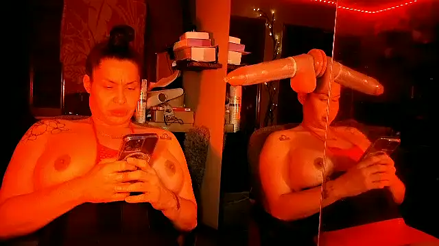 MsMoore live
