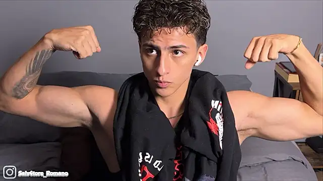 salvatore_romanoo live