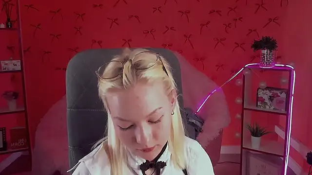 OliviaVale live