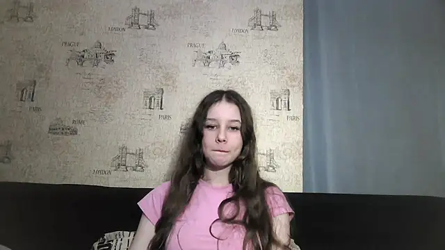 ElinoreHuxman live