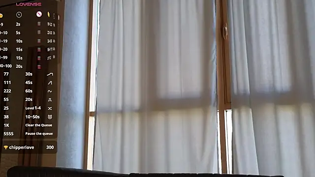 DeanaHands live