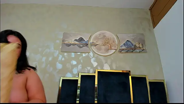 LunaaVelvets live