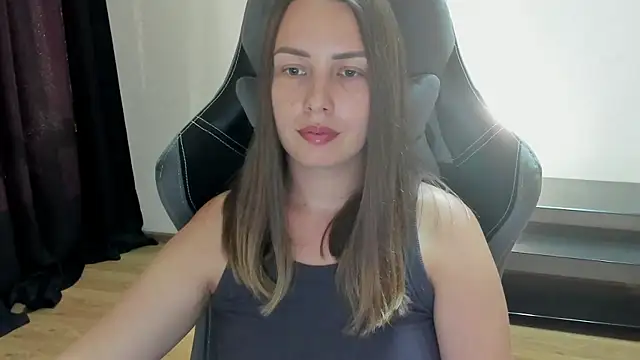 Mia_shy1 live