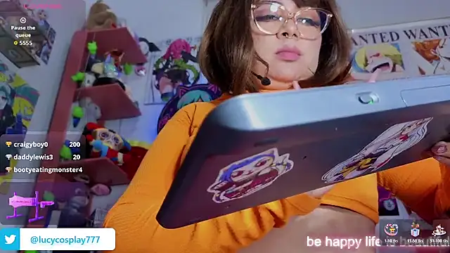 Lucycosplay777 live