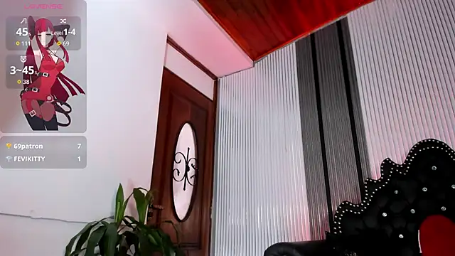 LunaVelour13 live