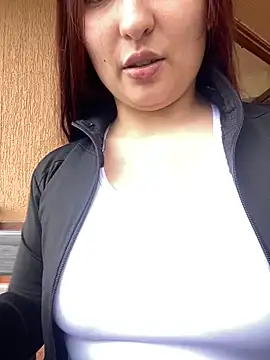 Scarlet_auraa live