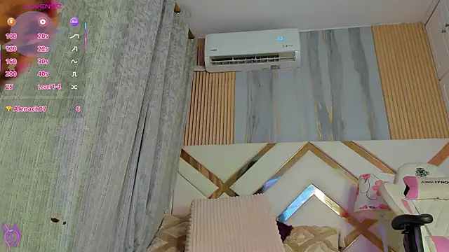 KaylaDavies live