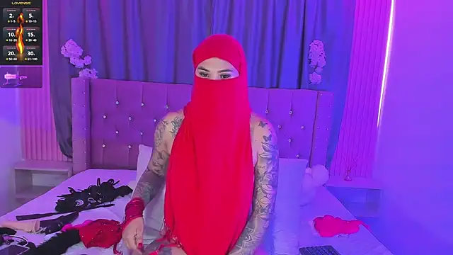 Nayla-Mouna live