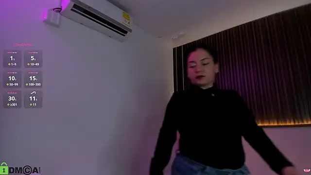 rebecaa_grey live